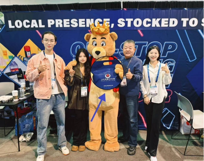 Jarsking at cannabis expo