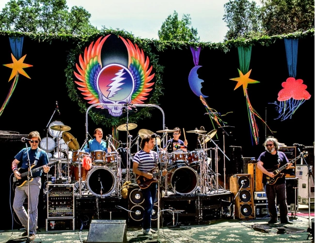The Grateful Dead Perform in 1987